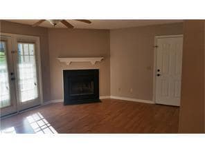 Building Photo - 804 Folly Ct