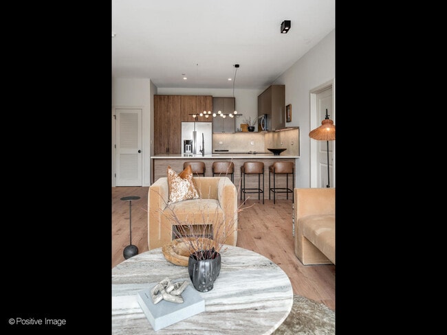 Building Photo - 1257 N Ashland Ave