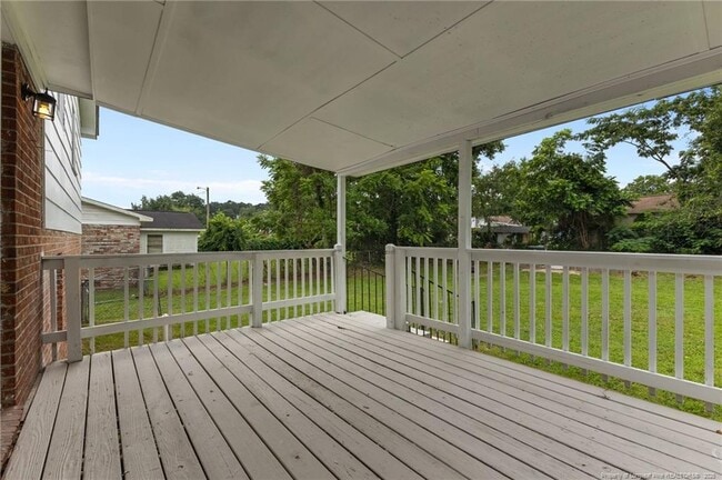 Building Photo - 7326 Hyannis Dr