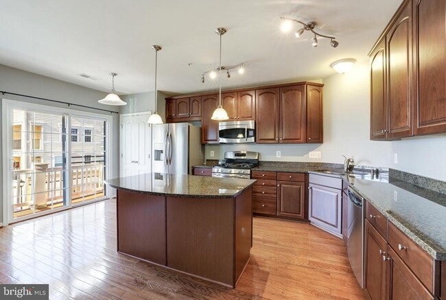 Building Photo - 22753 Verde Gate Terrace