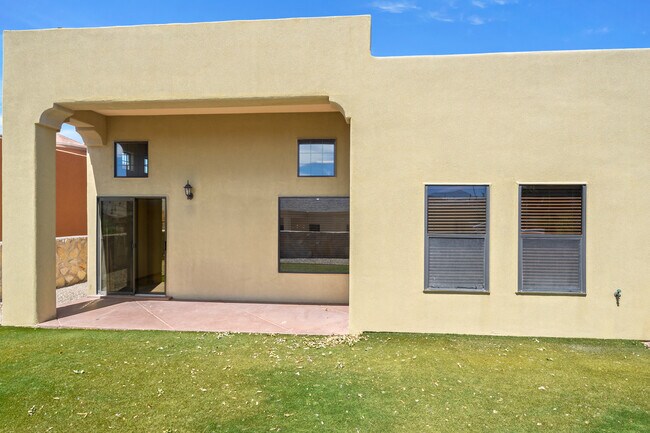 Building Photo - 3950 Agua De Vida Dr