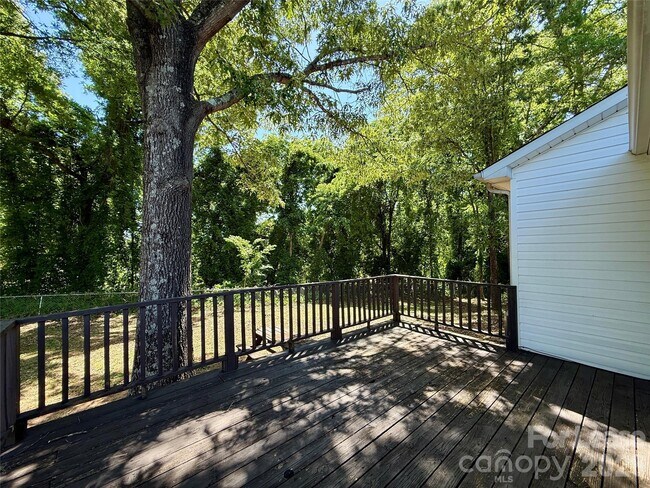 Building Photo - 336 Valley Glen Ct NW