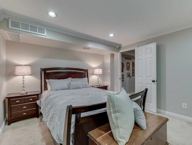 Building Photo - 2919 Kaskaskia Way