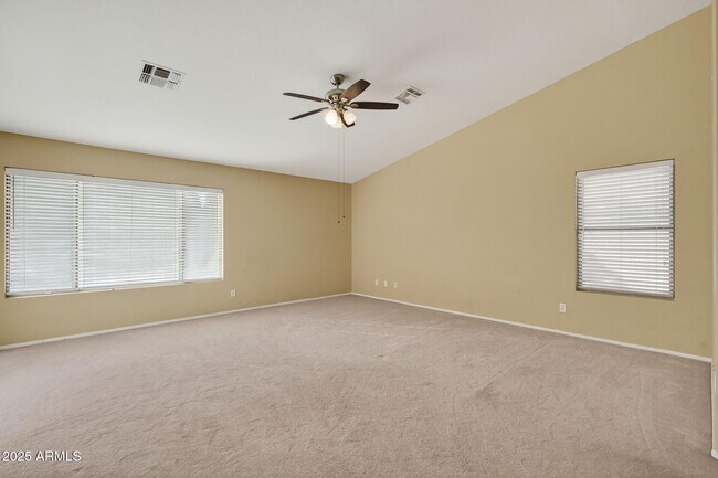 Building Photo - 8611 W Alex Ave