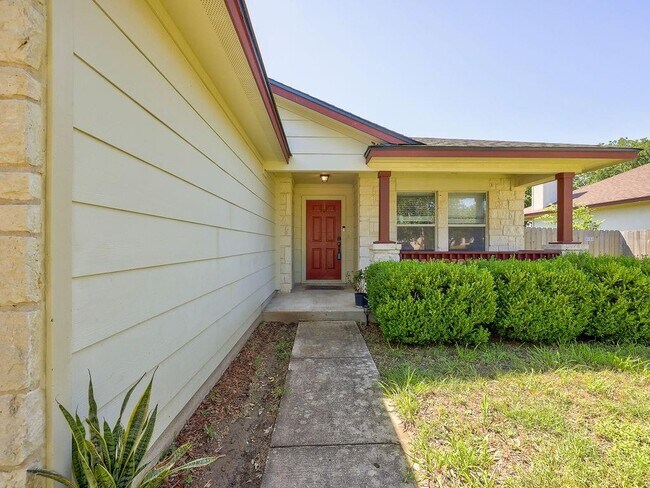 Building Photo - 148 Sapphire Lake Dr