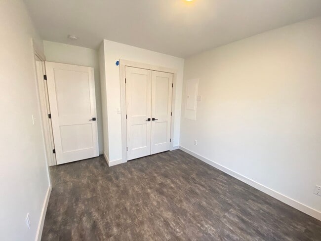 Building Photo - AVAILABLE JUNE - New Construction 3 Bed, 2 Bath Home....Perfect Location!