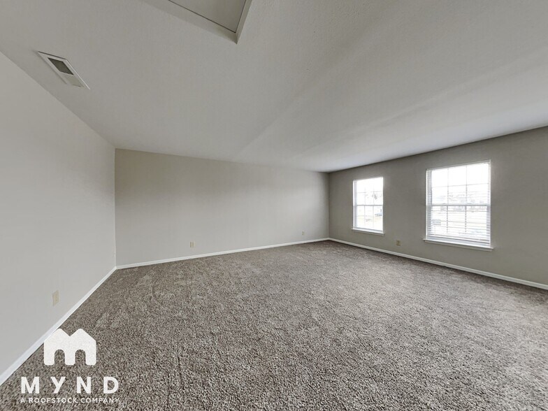 Building Photo - 747 Sedgewick Ln