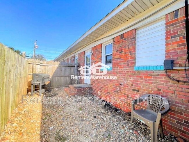 Building Photo - 1375 W Ocean View Ave