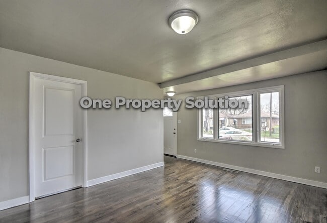 Building Photo - 2034 Pennsylvania St