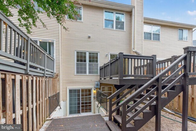 Building Photo - 5223 Ballycastle Cir