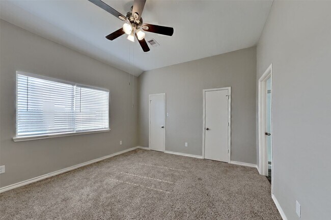 Building Photo - 22723 W Waterlake