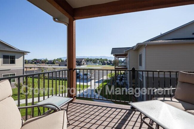 Building Photo - 206 Sawyer Ln