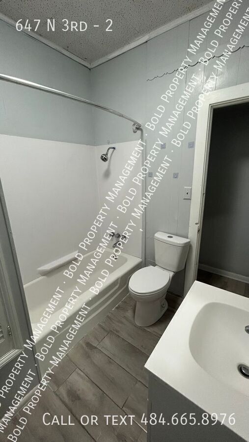 Building Photo - 647 N 3rd-2