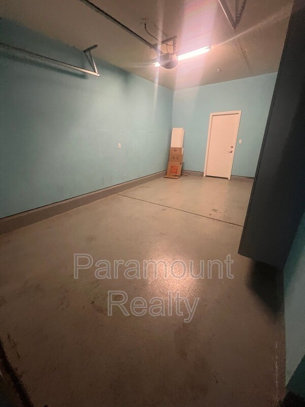 Building Photo - 2017 Tarragon Rose Ct