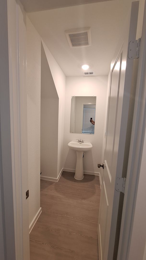 Building Photo - NEWLY BUILT 3 bedroom 2.5 Bath for Rent