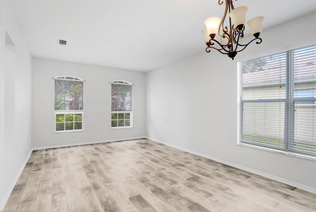 Building Photo - 15451 Martinmeadow Dr