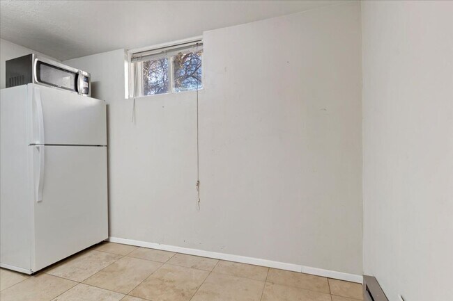 Building Photo - Javid Properties Triplex