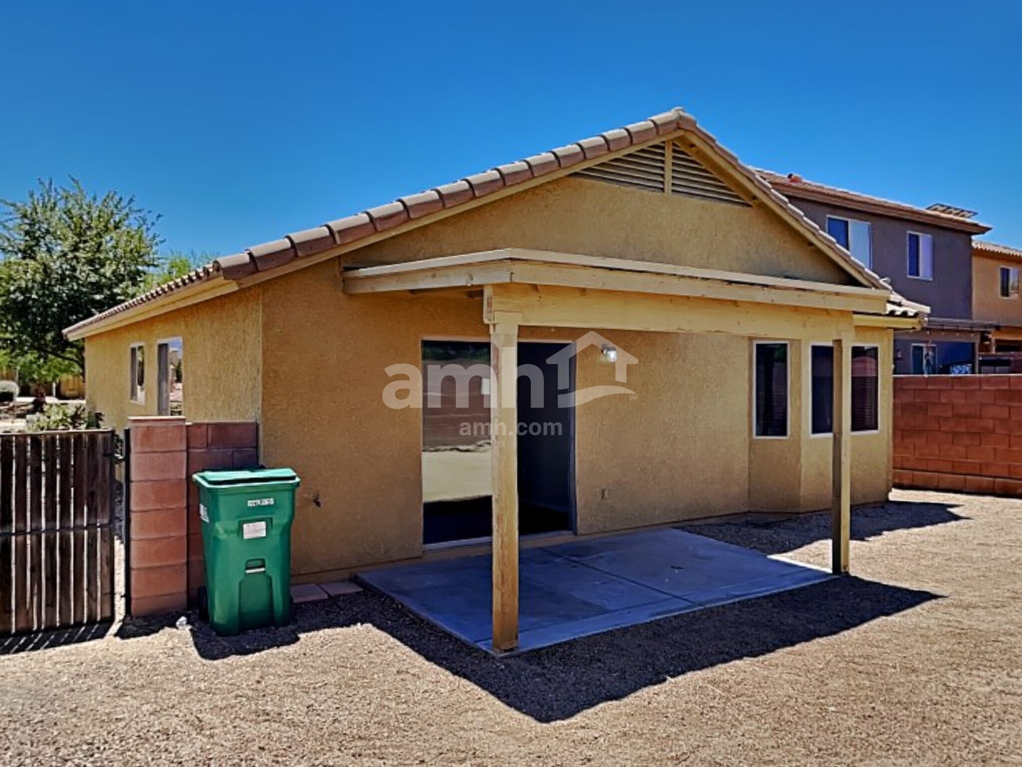 Building Photo - 742 W Emerald Key Dr