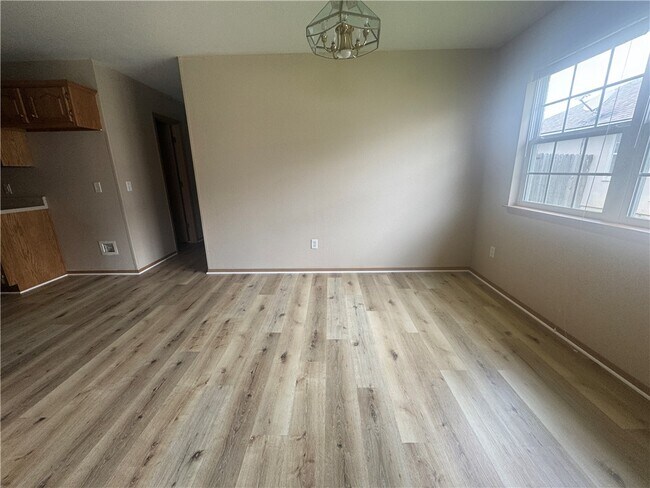 Building Photo - 1302 N 22nd St