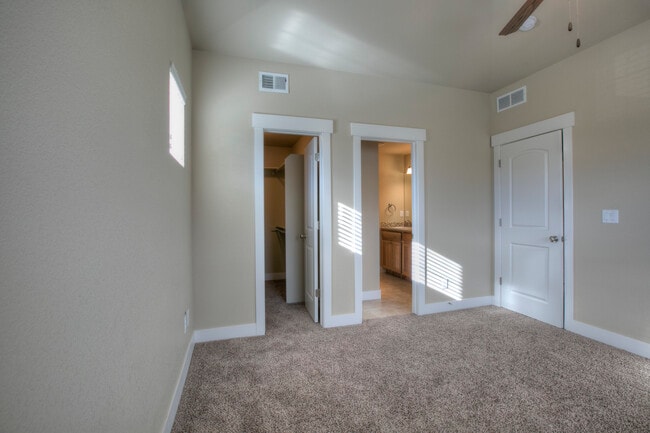 Building Photo - 3838 Steelhead St