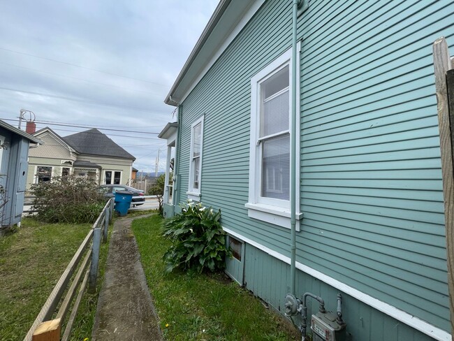 Building Photo - Pet-friendly Victorian Home has Remodeled ...