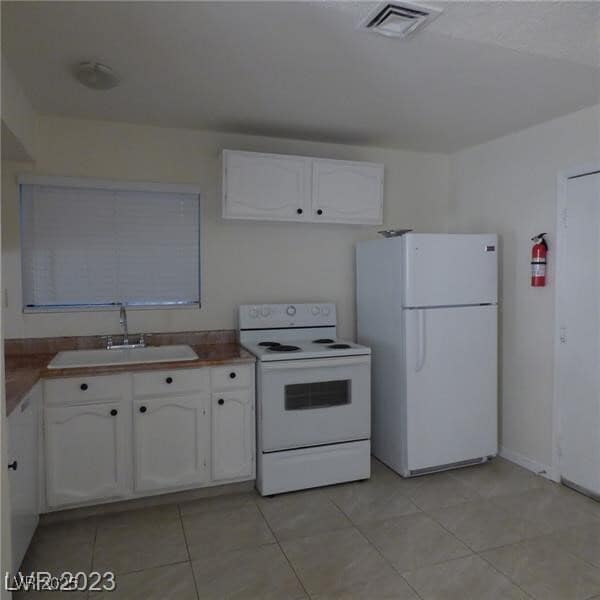 Building Photo - 5146 Gray Ln