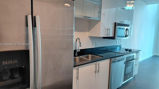 Building Photo - 60 SW 13th St