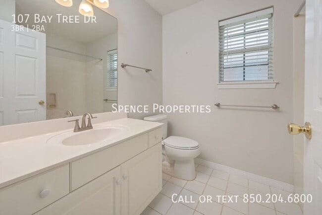 Building Photo - 107 Bay Tree Dr