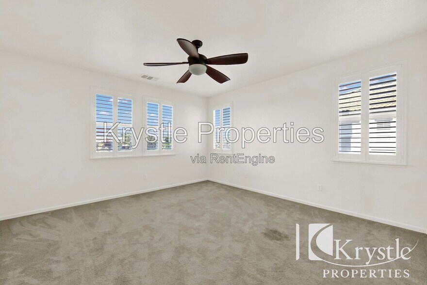 Building Photo - 625 Purple Martin Dr