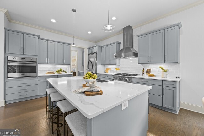 Building Photo - 1742 Helen Dr NE