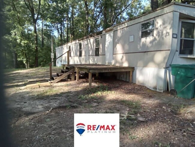 Building Photo - 8910 Via Ln