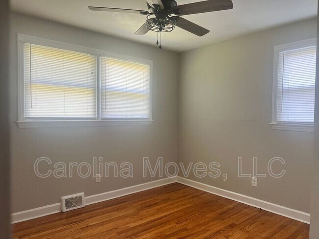 Building Photo - 305 Woodland Dr