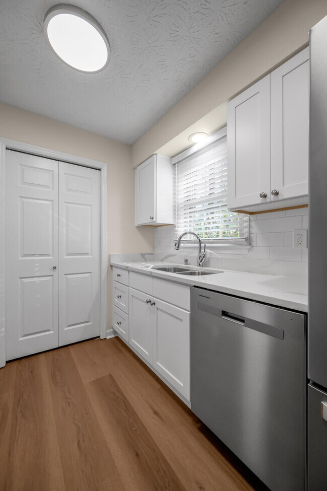 Building Photo - 1167 Turkey Foot Rd