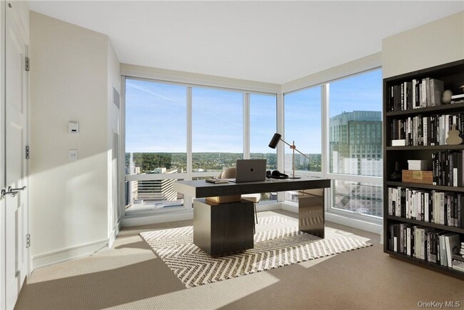 Building Photo - 1 Renaissance Square