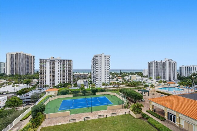 Building Photo - 3020 NE 32nd Ave