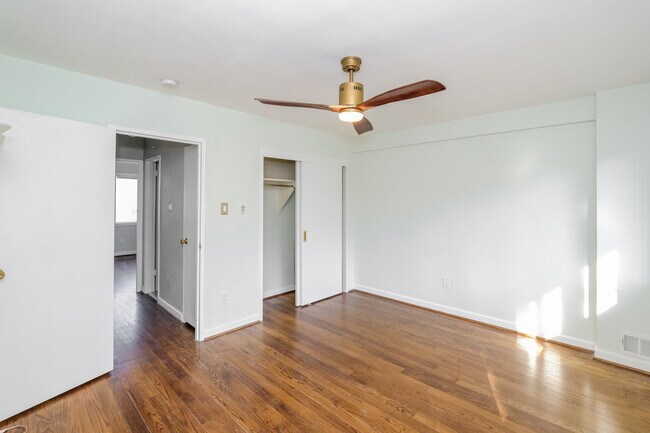 Building Photo - 847 3rd St SW