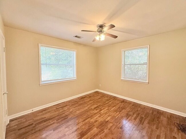 Building Photo - 8920 Lewis St