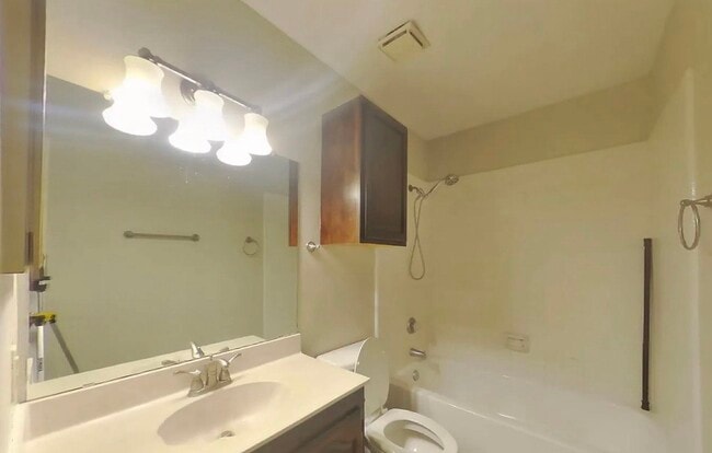 Building Photo - Special 3 bedroom in Lewisville