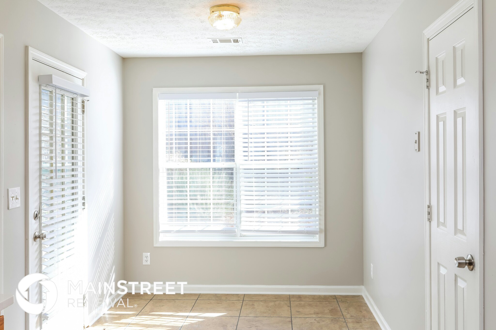 Building Photo - 852 New England Ct