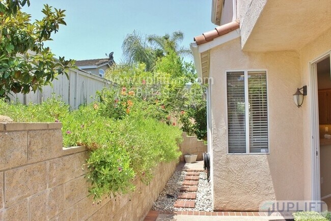 Building Photo - 3 Bed, 2.5 Bath Condo in Cornerstone Scrip...