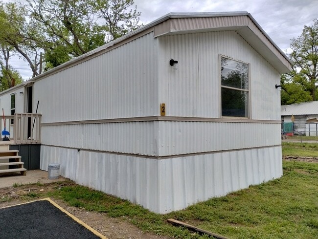 Primary Photo - 209 S Avenue