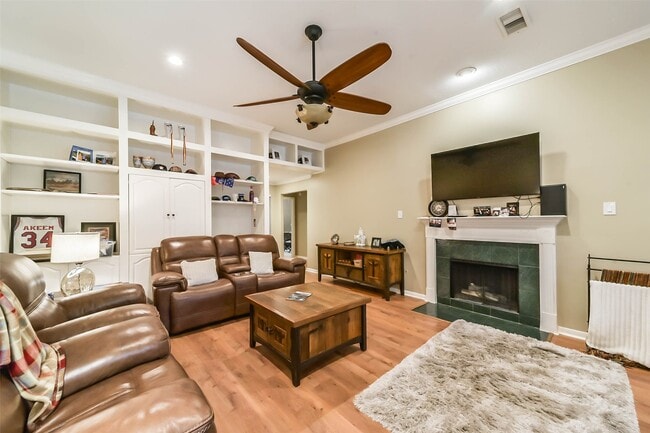 Building Photo - 9926 Elm Meadow Trail