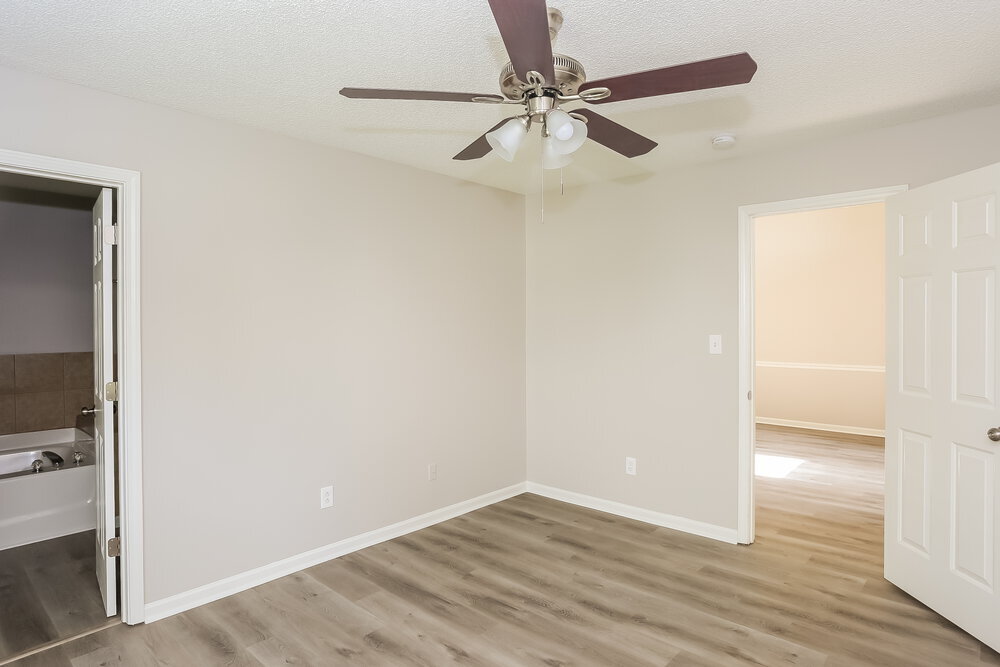Building Photo - 4209-4204 4 Winds Ct SW