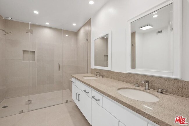 Building Photo - 17157 Avenida De Santa Ynez
