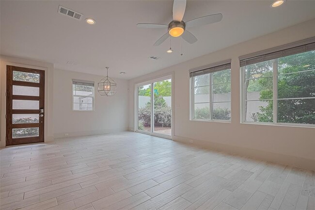 Building Photo - 11603 Royal Ivory Crossing