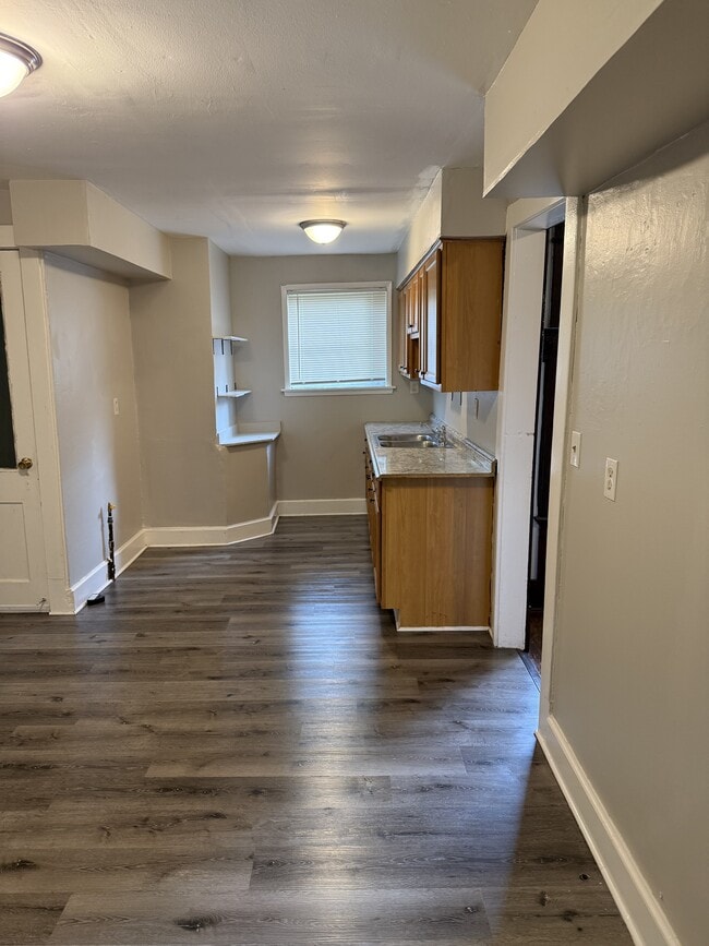 Building Photo - 2124 N 45th St