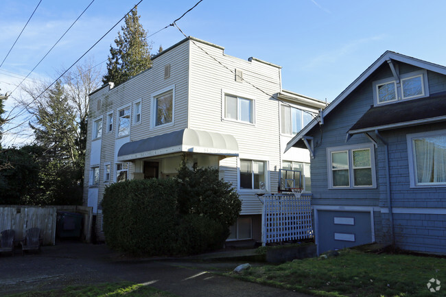 West Hill Apartments West Seattle