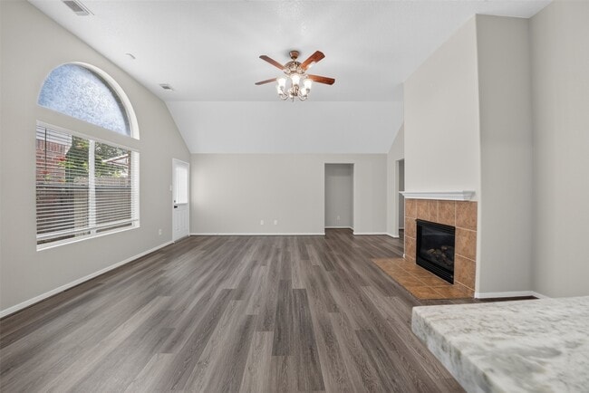 Building Photo - 15506 Fir Woods Ln