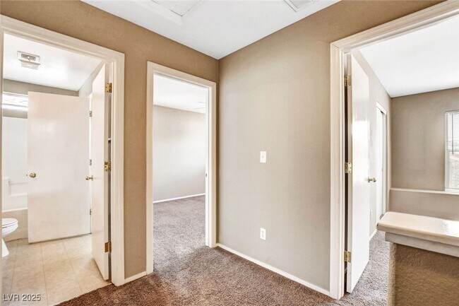 Building Photo - 8792 Parsons Ridge Ave