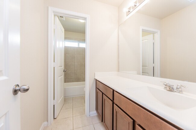 Building Photo - 24922 Scarlatti Cantata Dr